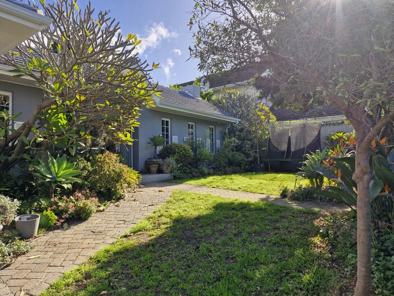 To Let 4 Bedroom Property for Rent in Kreupelbosch Western Cape